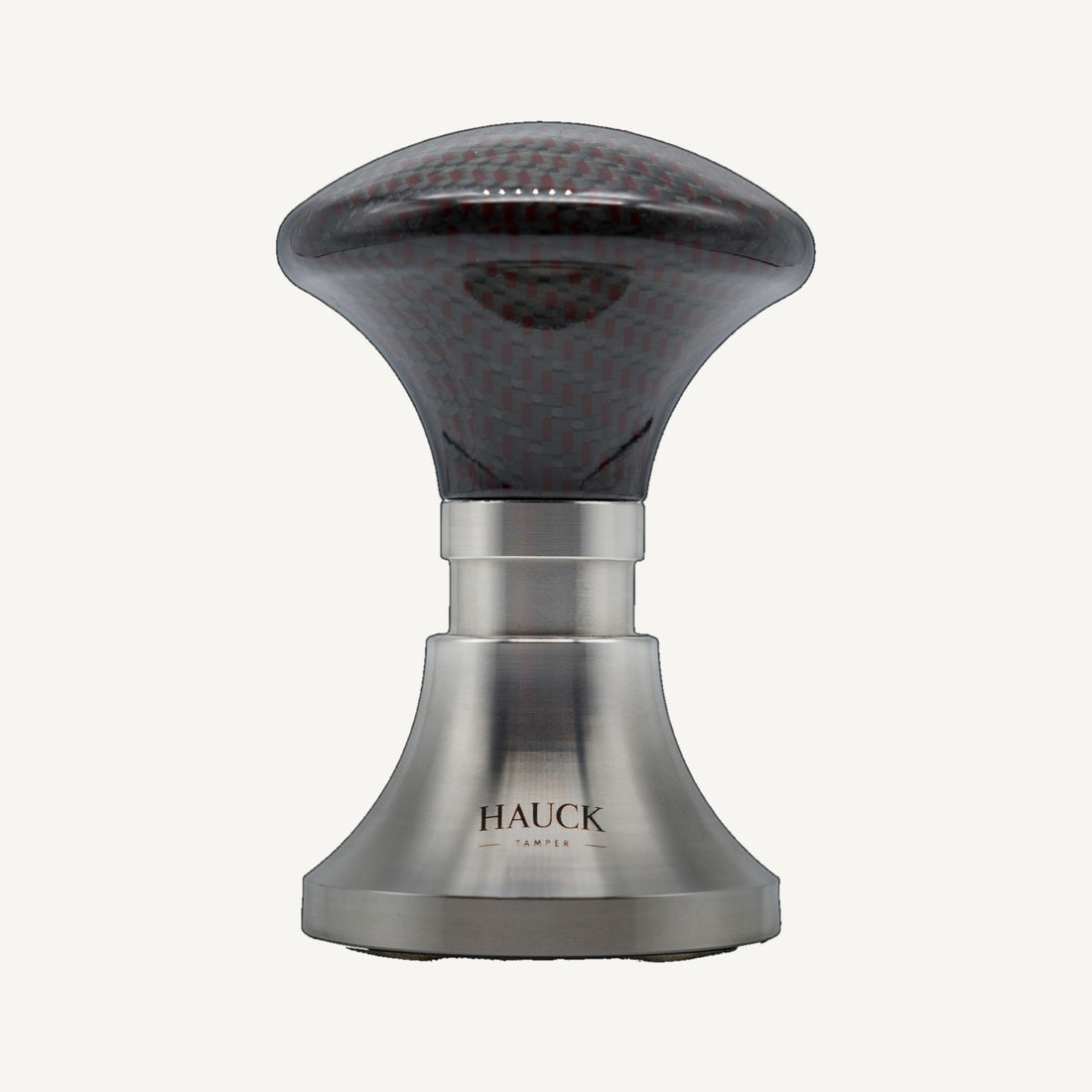 Hauck S-Tamper V5 UFO Carbon red grid Limited Edition – Frontansicht auf einheitlichem Off-White-Hintergrund