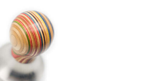 Hauck Tamper Premium Line Rune Kona Skater straight special with a colorful striped wooden handle.